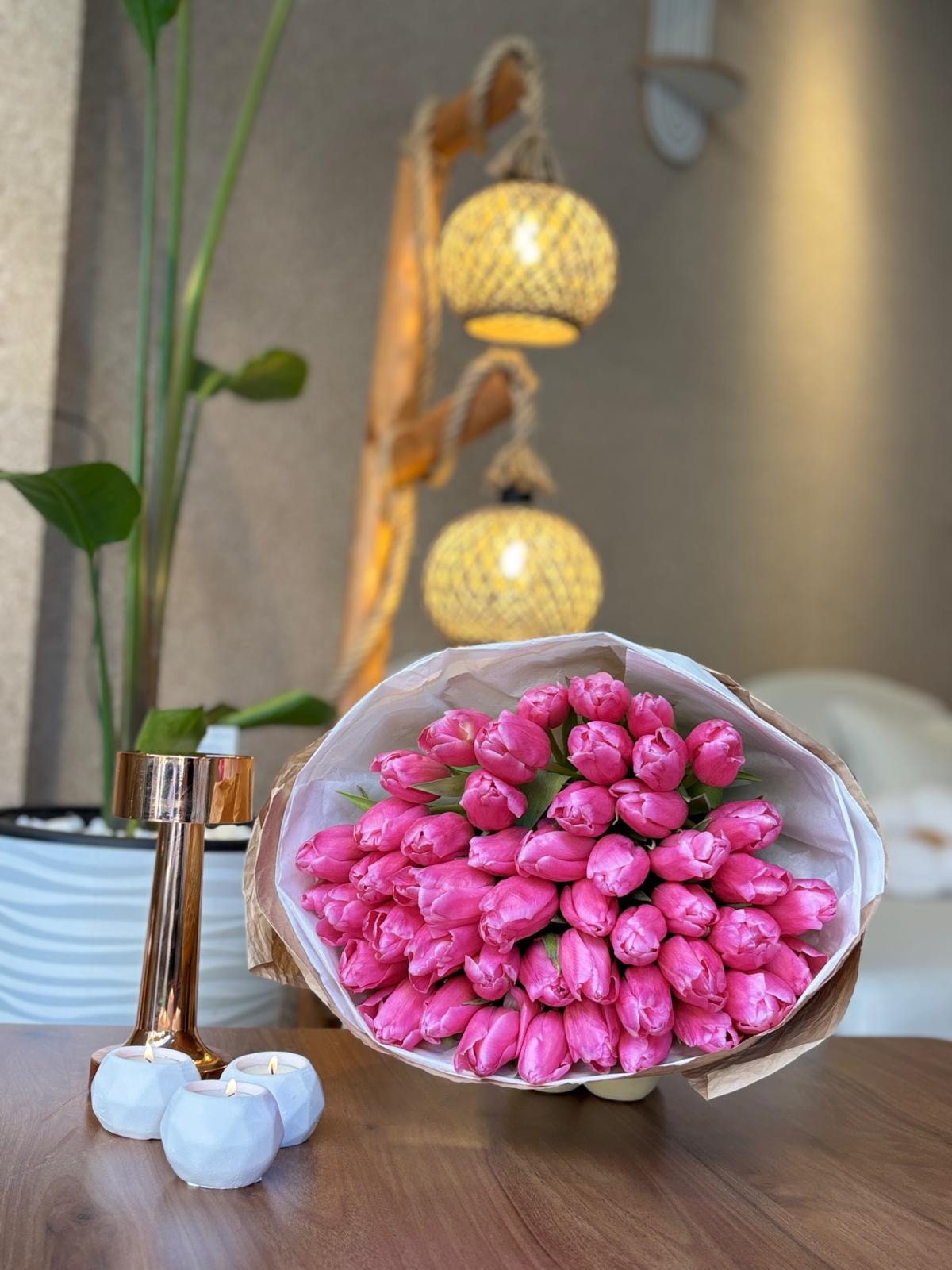 Pembe Lale Buketi