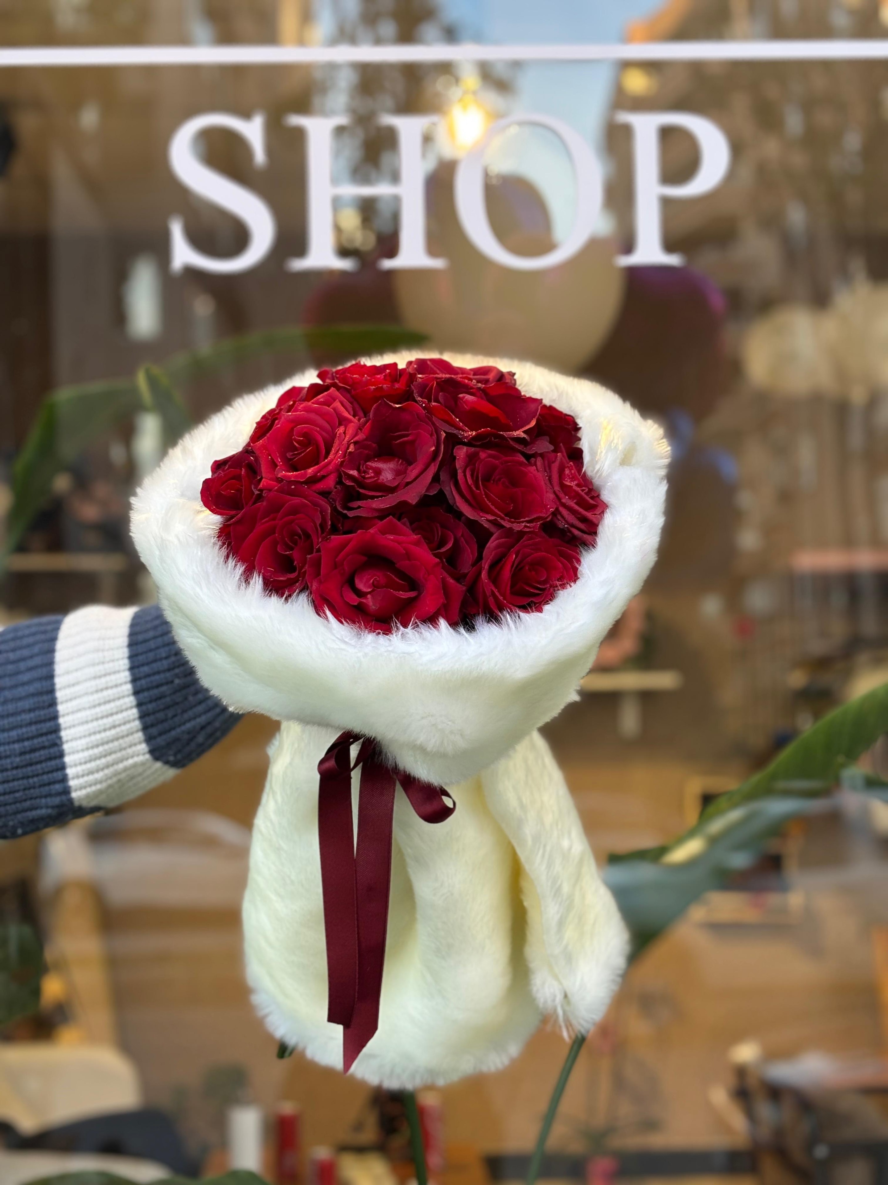 Kırmızı Gül Peluş Buket