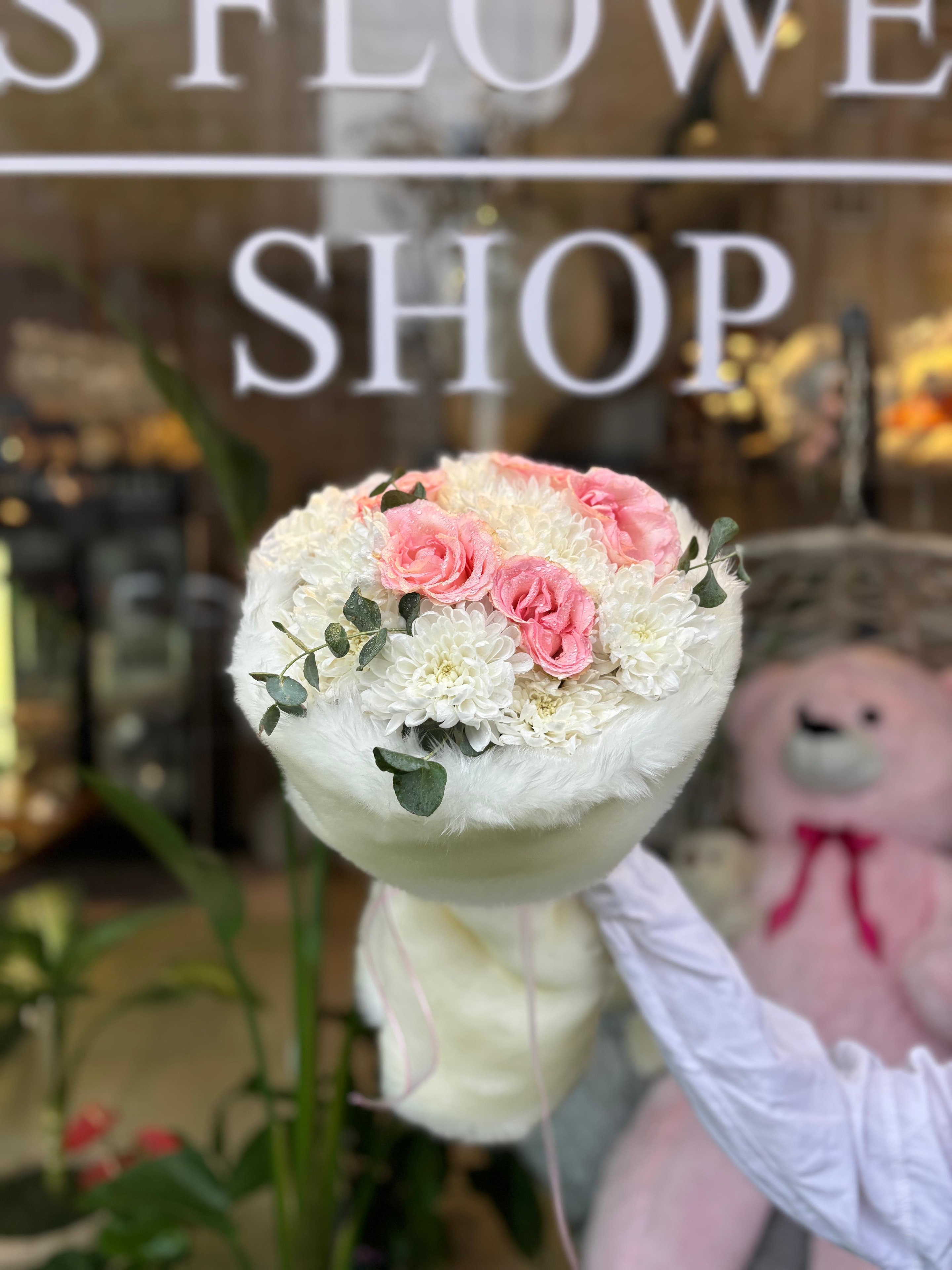 Beyaz Peluş Mini Buket